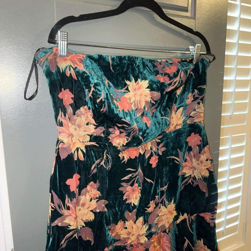 Lulu's Teal Floral Velvet Strapless Maxi Dress - Picture 10 of 16